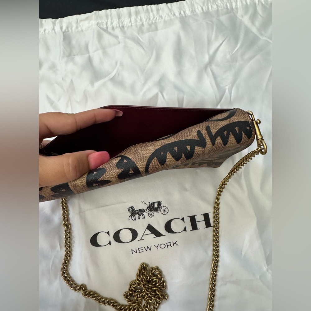 RareCoach Callie Foldover Chain Clutch In Signature Canvas With Rexy By Guang Yu - Picture 11 of 12